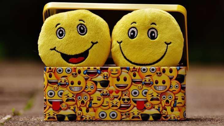 1 Nisan şakaları 2025 | Arkadaşa, sevgiliye, eşe komik ve farklı 1 Nisan şakaları..